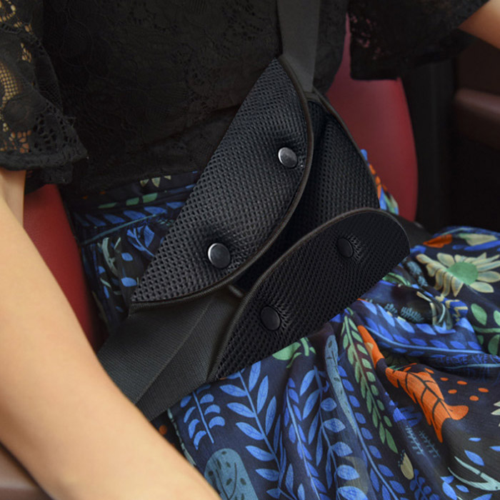 어반카 차량용 삼각 메쉬 안전벨트 커버 8,200원