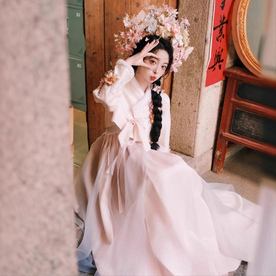 화려한 분홍색 여성한복세트 상하복 한복 원피스 한국 전통 의상  (고귀한 궁정 스타일 의상추석 등 명절에 입기에 적합합니다) 61,500원