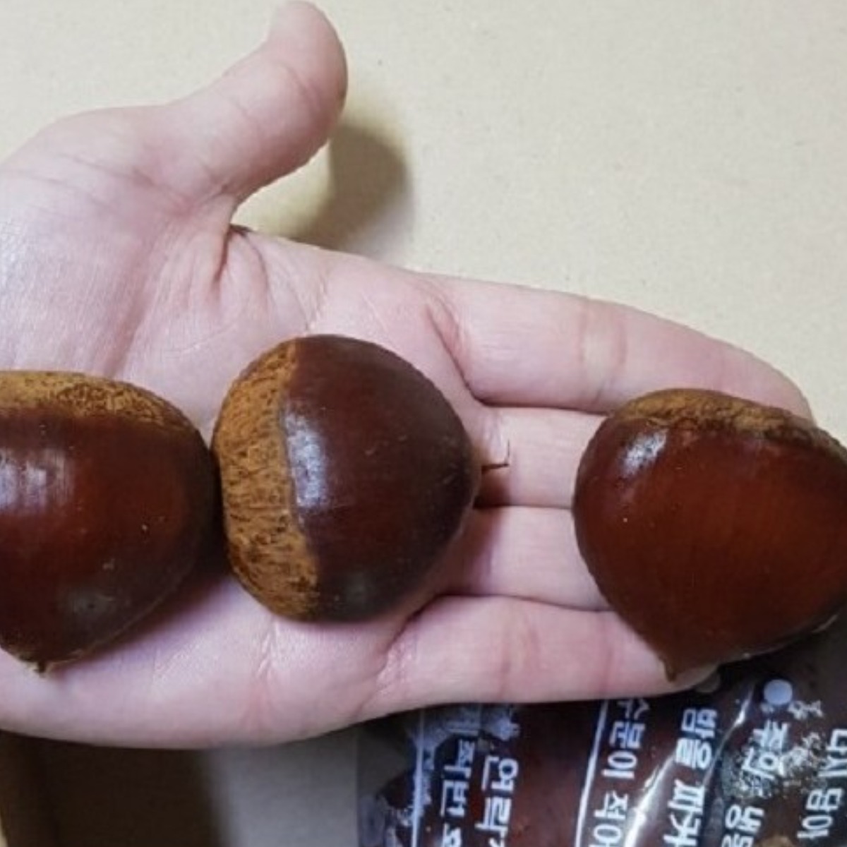 공주밤 알밤 햇밤 군밤 생율밤 (특) / (대) 2.1kg ~ 8.4kg, 1개, 2.1kg(대) 22,500원