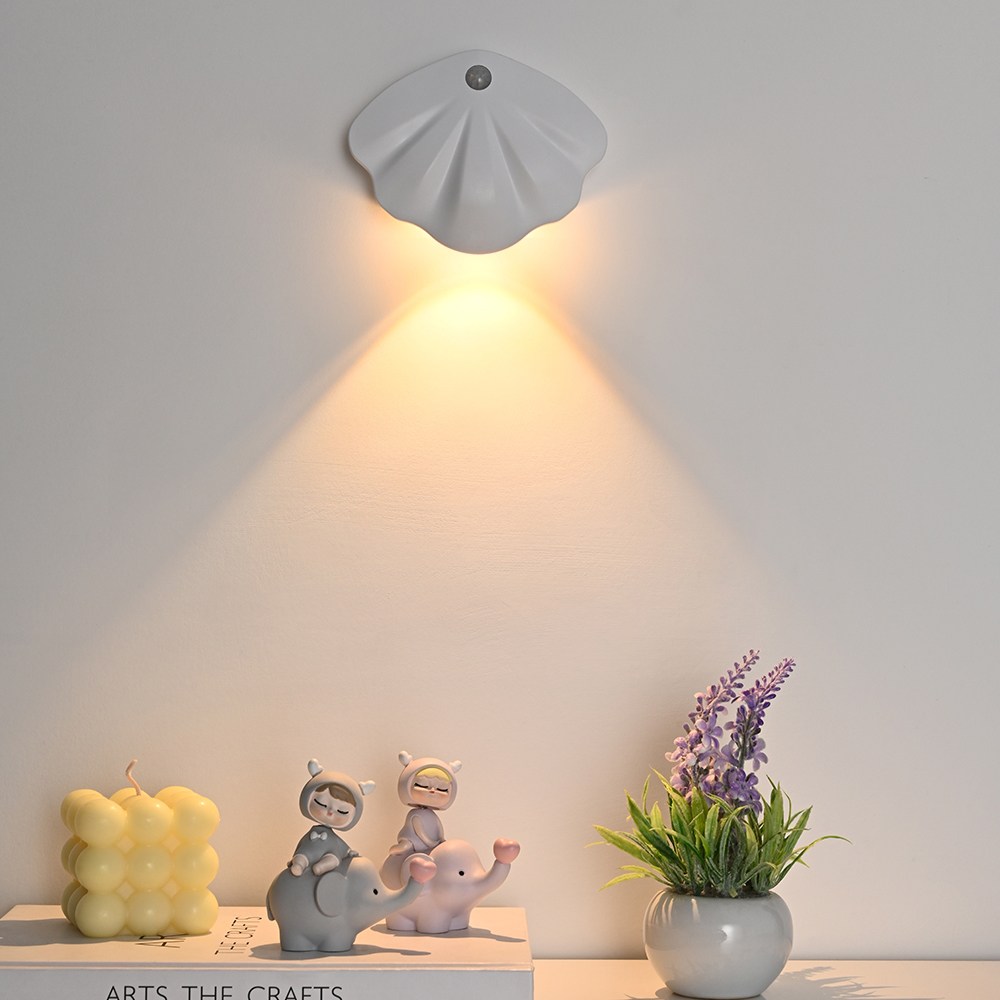 Danni 무선 센서등 USB 충전식 자석부착 LED 벽등 현관 복도 계단 침실용 20,800원