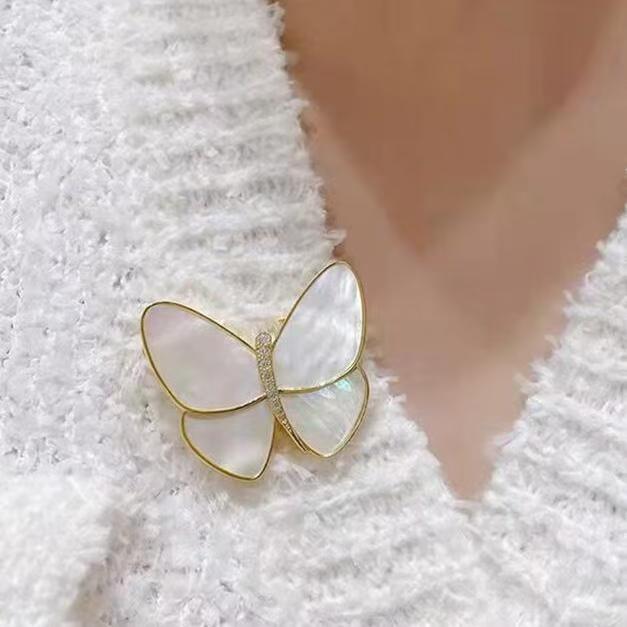 NXNA 14K 골드 나비 브로치 여 고급스러운 진주 고급 브로치 옷 액세서리 GRA인증서 엑설런트등급 모이사나이트 5A 지르콘 럭셔리 의류 액세서리 도금 CS-XZ012 34,920원