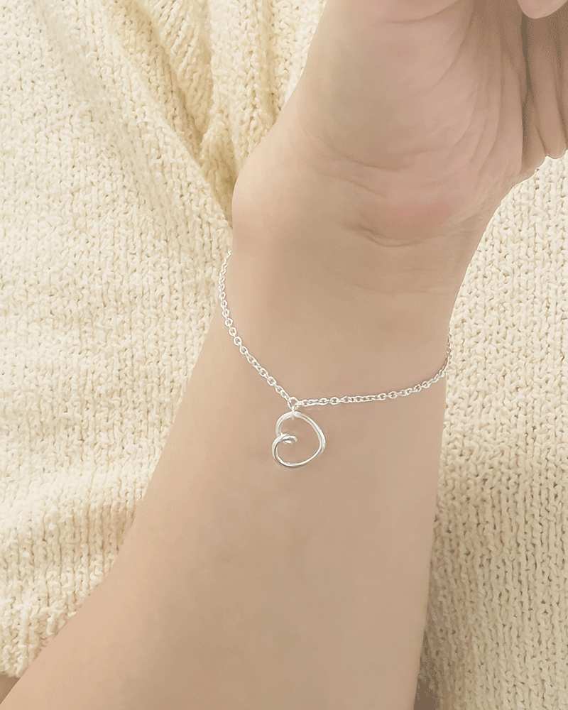 모두디자이너실버925 컬링 하트 드롭 펜던트 심플 데일리 팔찌 14 41,600원