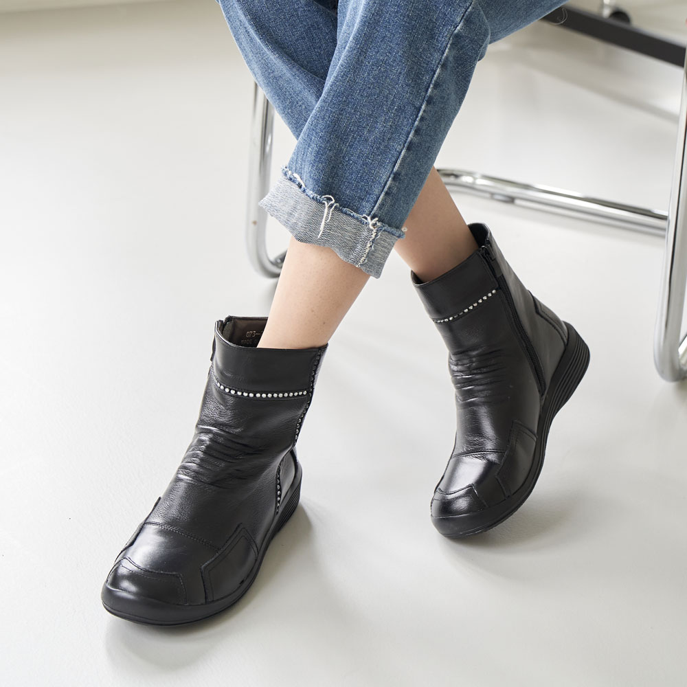 에스유니 천연소가죽 여성 기모안감 큐빅 미들 앵클부츠 엄마부츠 사은품증정 48,900원