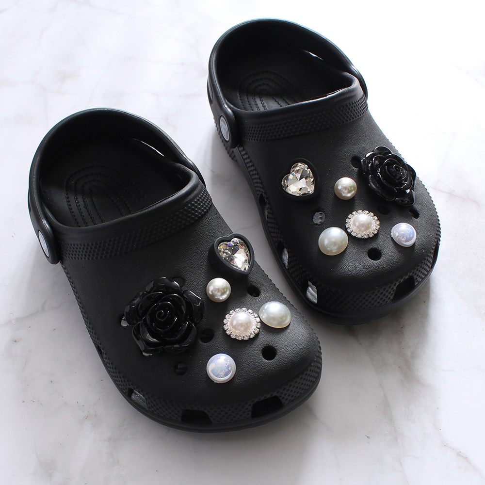 OK 신꾸 빅장미하트큐빅 12pcs신발 파츠 세트 슬리퍼 실내화 꾸미기 악세사리 참 장식 15,900원