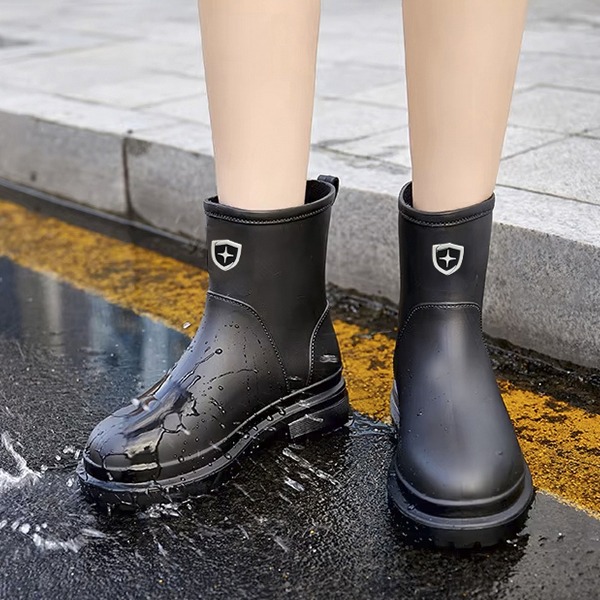 엠피가드 여성 논슬립 패션 키높이 숏 레인부츠 여름 방수화 여자장화 15,900원