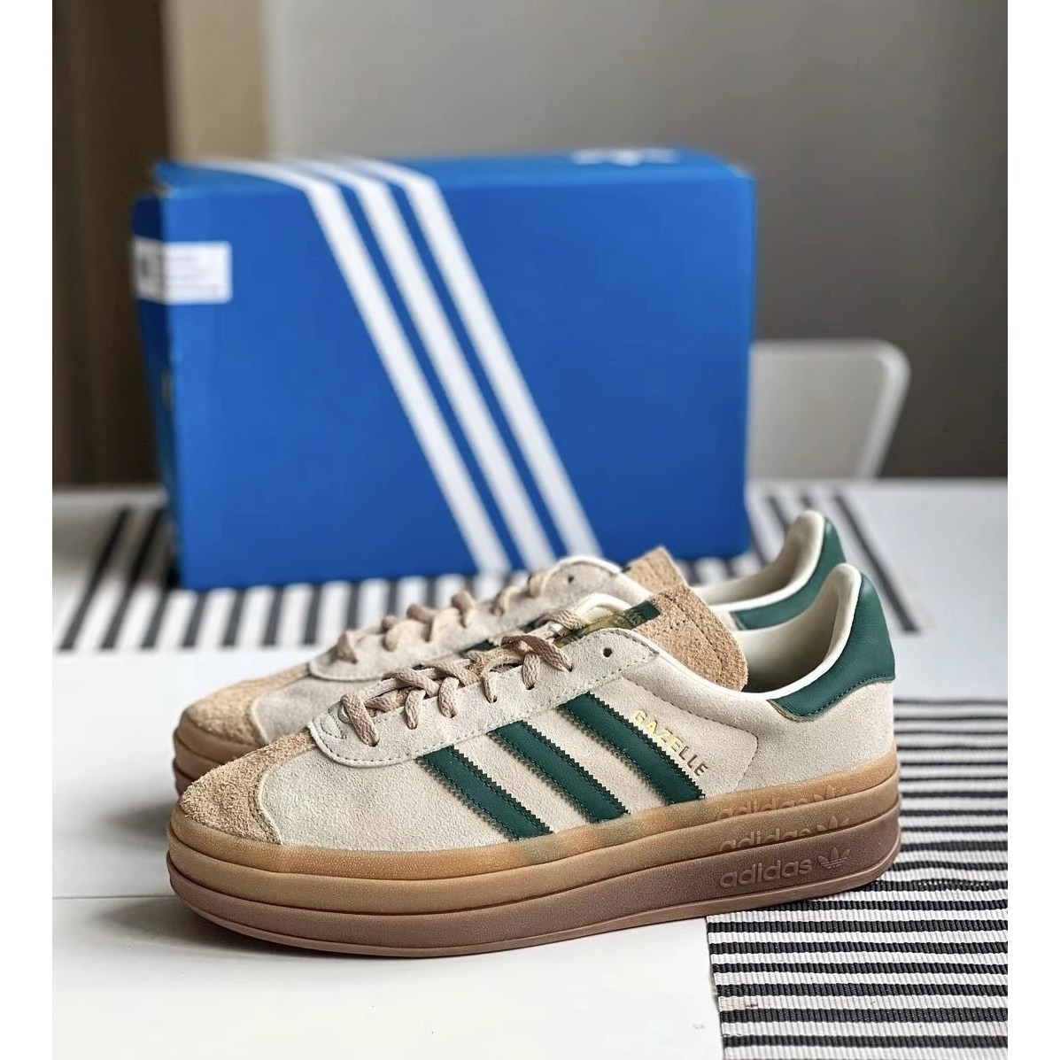 아디다스 가젤 볼드 크림 그린 화이트 컬리지에이트 여자키높이운동화 캐주얼 데일리 발편한운동화 119,000원
