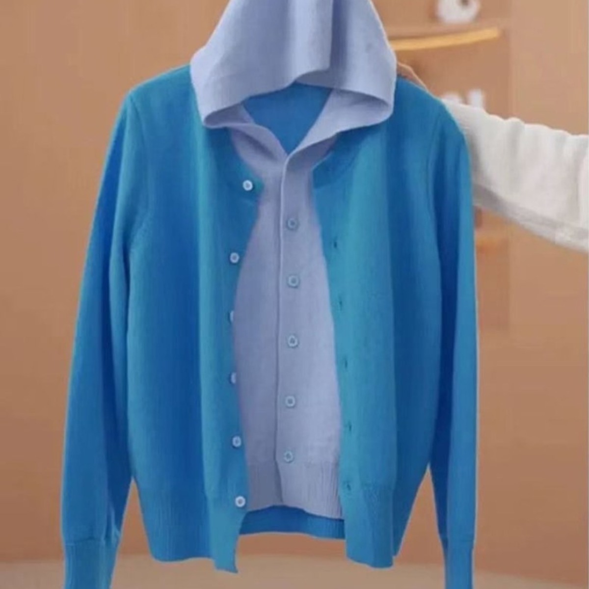 JUSTFEELING 배색라인 레이어드 후드 니트가디건 캐주얼 루즈핏 데일리 니트코트 봄가을 스웨터 재킷 S-3XL 20,990원