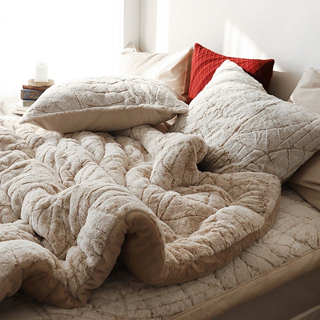 에이트룸 프리미엄 10mm 라셀 극세사 차렵이불 92,900원