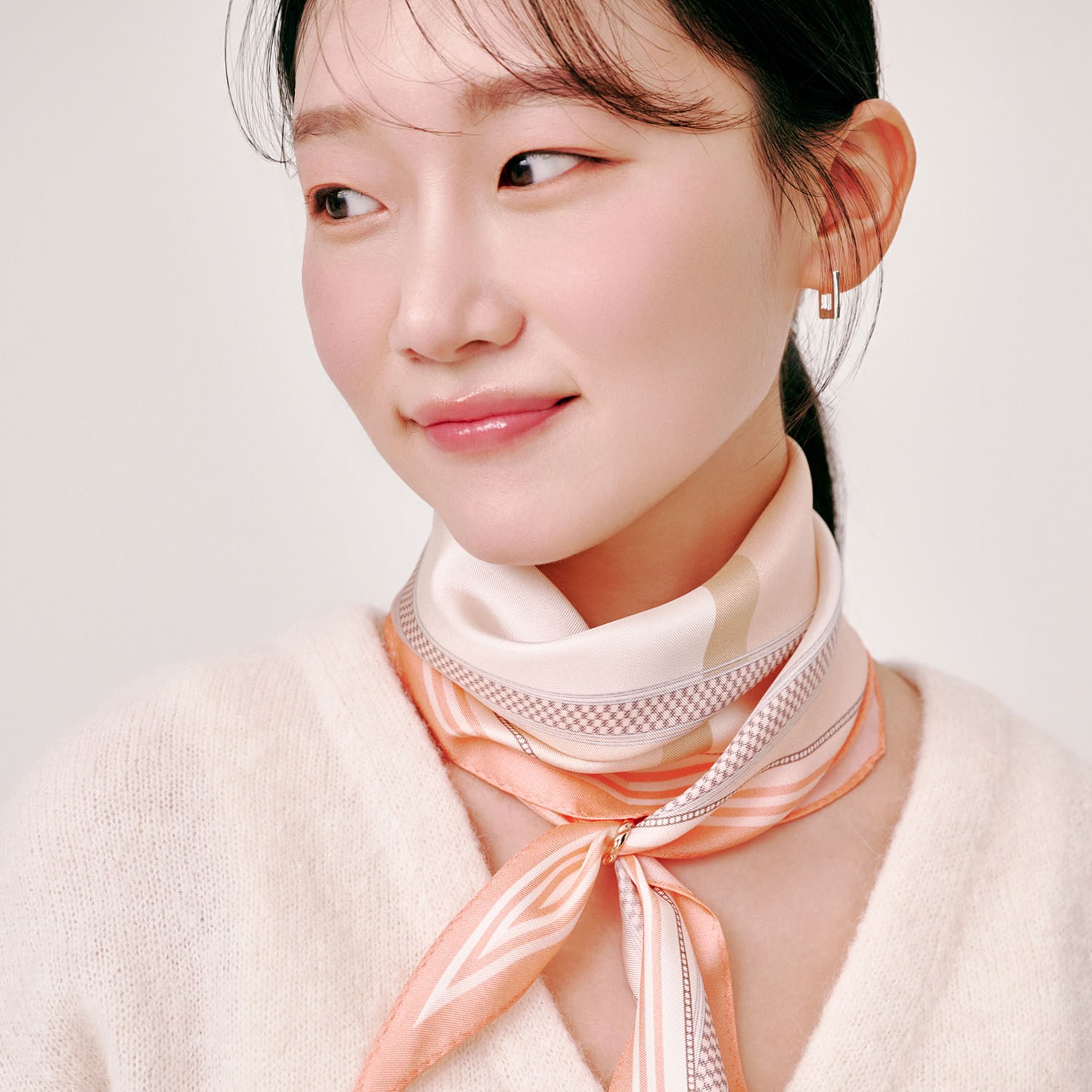 [생럭슈]실크 쁘띠 봄스카프 에반 핑크 SL25SDIEVPK 79,000원