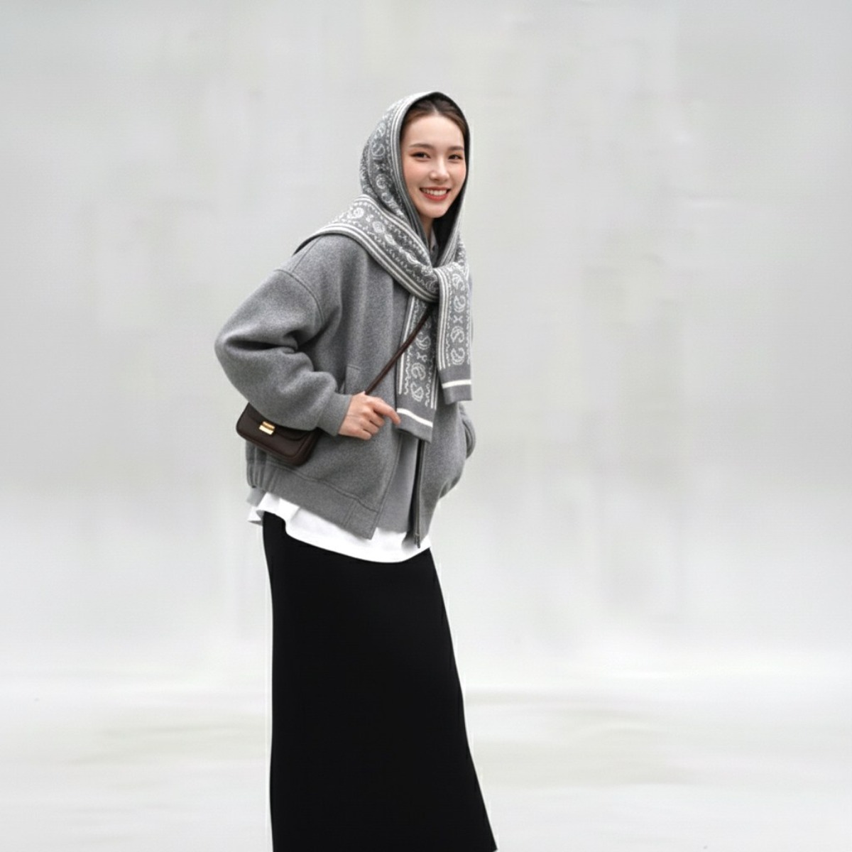 루시루루 페이즐리 후드 어깨 숄 캐시라이크 니트 페이크 가디건 19,800원