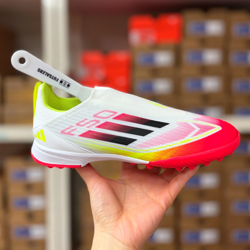 아디다스 키즈 주니어 끈없는 풋살화 F50 TF 미니주걱 포함 78,800원