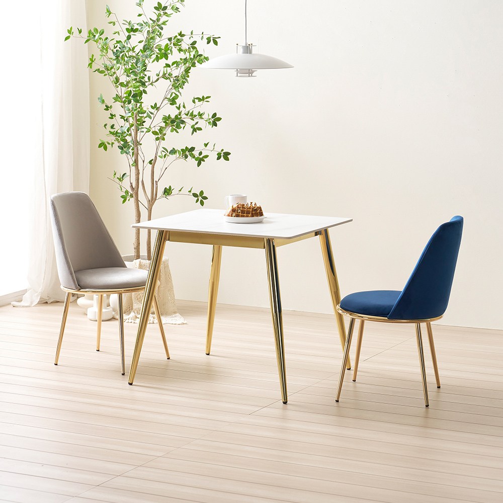 라로퍼니처 브릭스 800 포세린 통 세라믹 2인 식탁 골드 프레임 테이블 215,000원