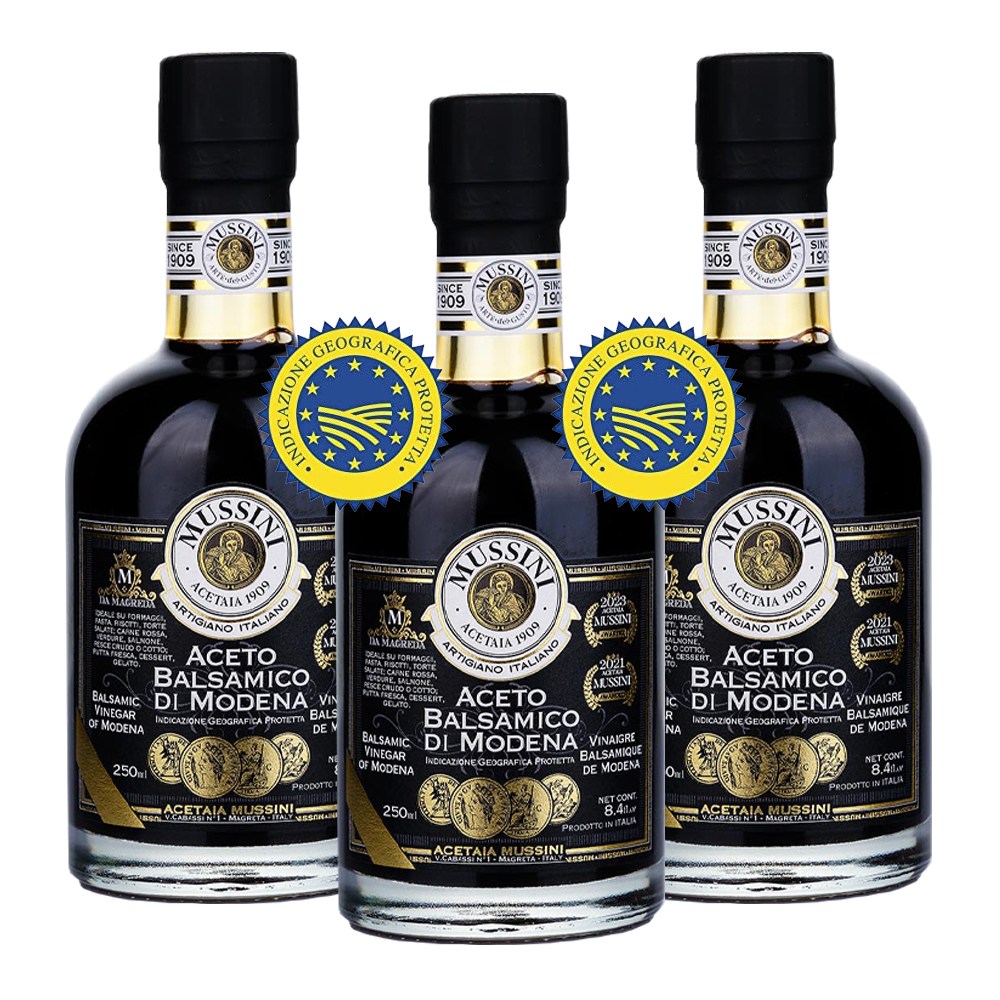 이태리 모데나 무씨니 오크통 12년숙성 발사믹 IGP(유럽연합인증) 블랙라벨, 3개, 250ml 130,310원