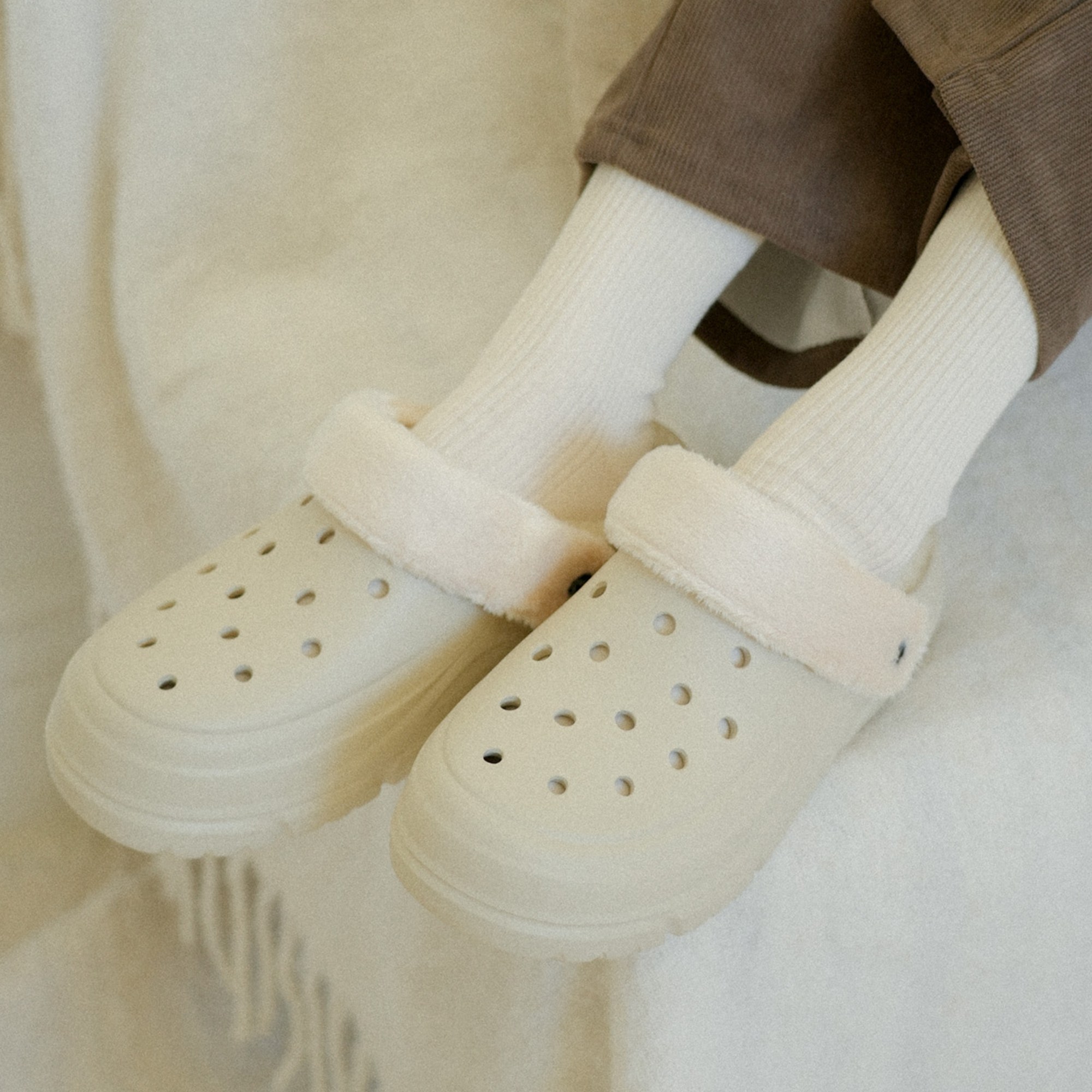 슈니엘 미끄럼방지 1등급 아치서포트 털슬리퍼 웜클로그 SL-800 45,000원