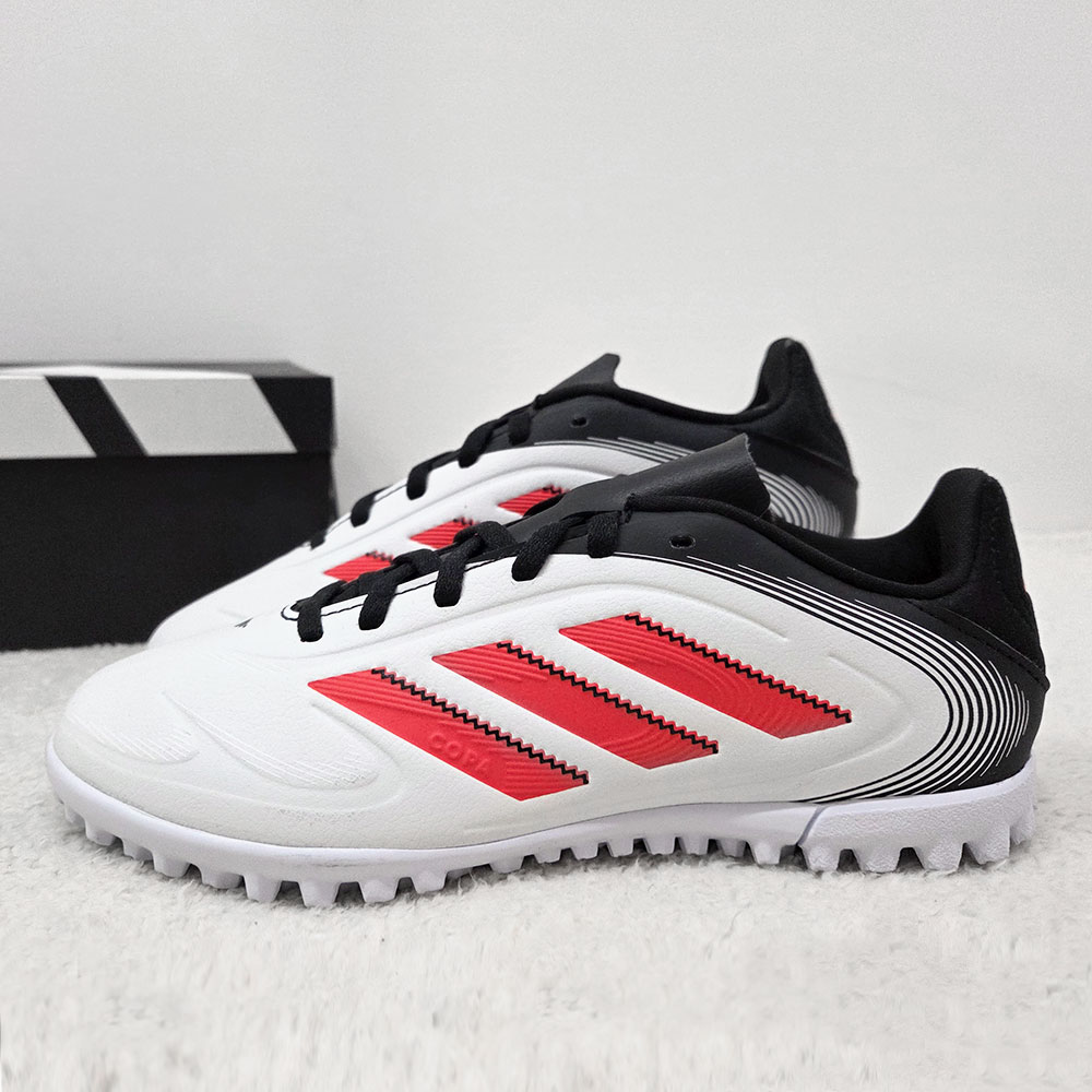 아디다스 주니어 아동 축구화 퓨어3 훈련용 멀티그라운드 풋살화 TF 40,000원