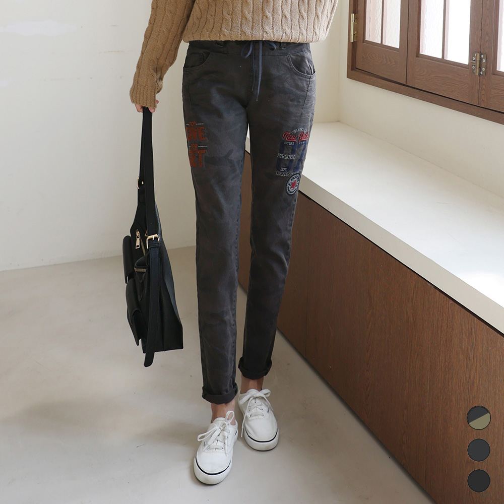 FW 중년 여성 골프 의류 빈티지자수 슬림핏 허리밴딩 스판기모 봄 가을 면팬츠 75,000원