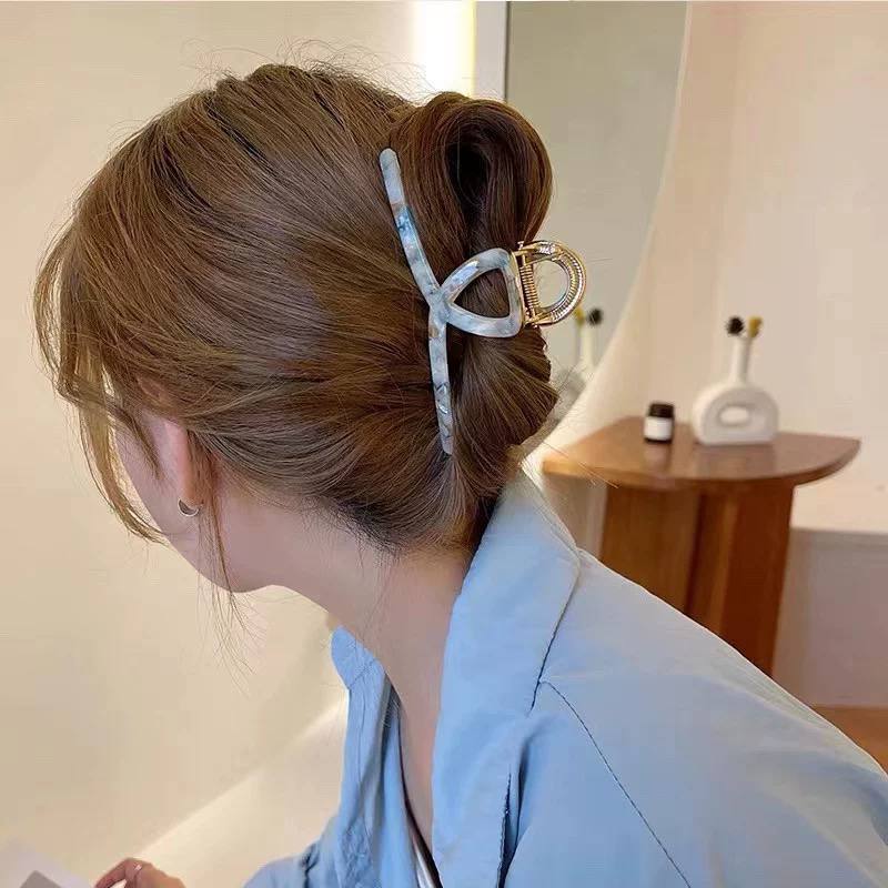 예더마켓 셀룰로오스 올림머리 꼬임 메탈 빅사이즈 집게핀 8,500원