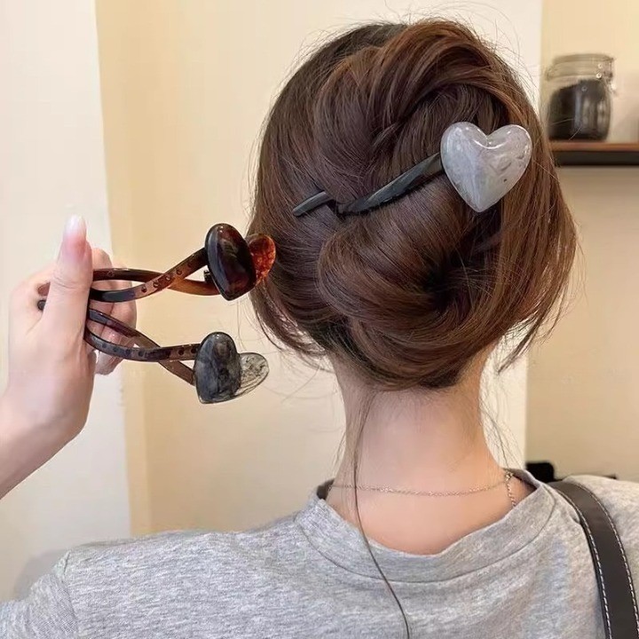 소우샵 하트 꼬임 바나나핀 고급 바나나핀 13,800원