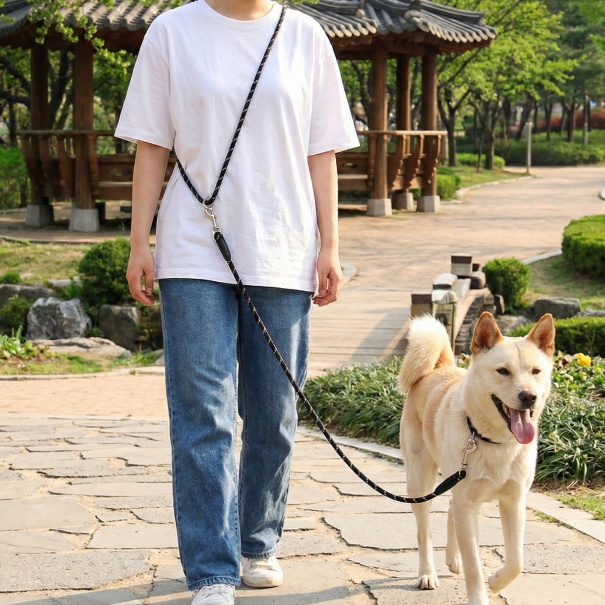 멍담 핸즈프리 리드줄 튼튼소재 빛반사 산책줄 10,800원