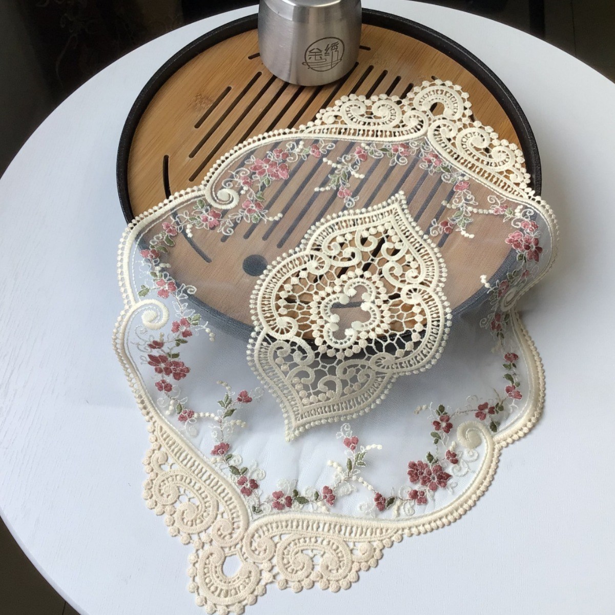 포유 프렌치 북유럽 레이스 라운드 테이블 매트 1,900원