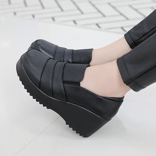 제이슈 가볍고 발편한 레트피 통굽슈즈 슬립온 7.5cm 34,800원