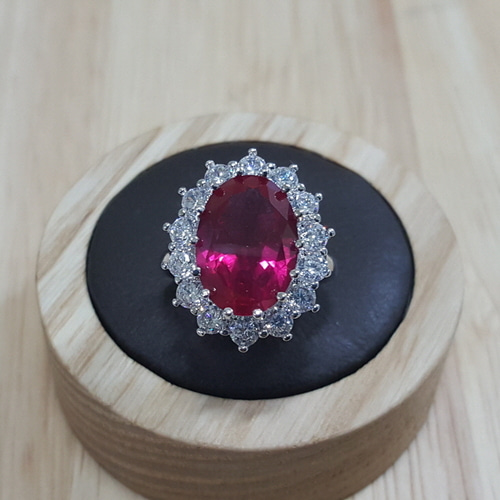 루비 줄리아나 큐빅반지 화려한 링 39,800원