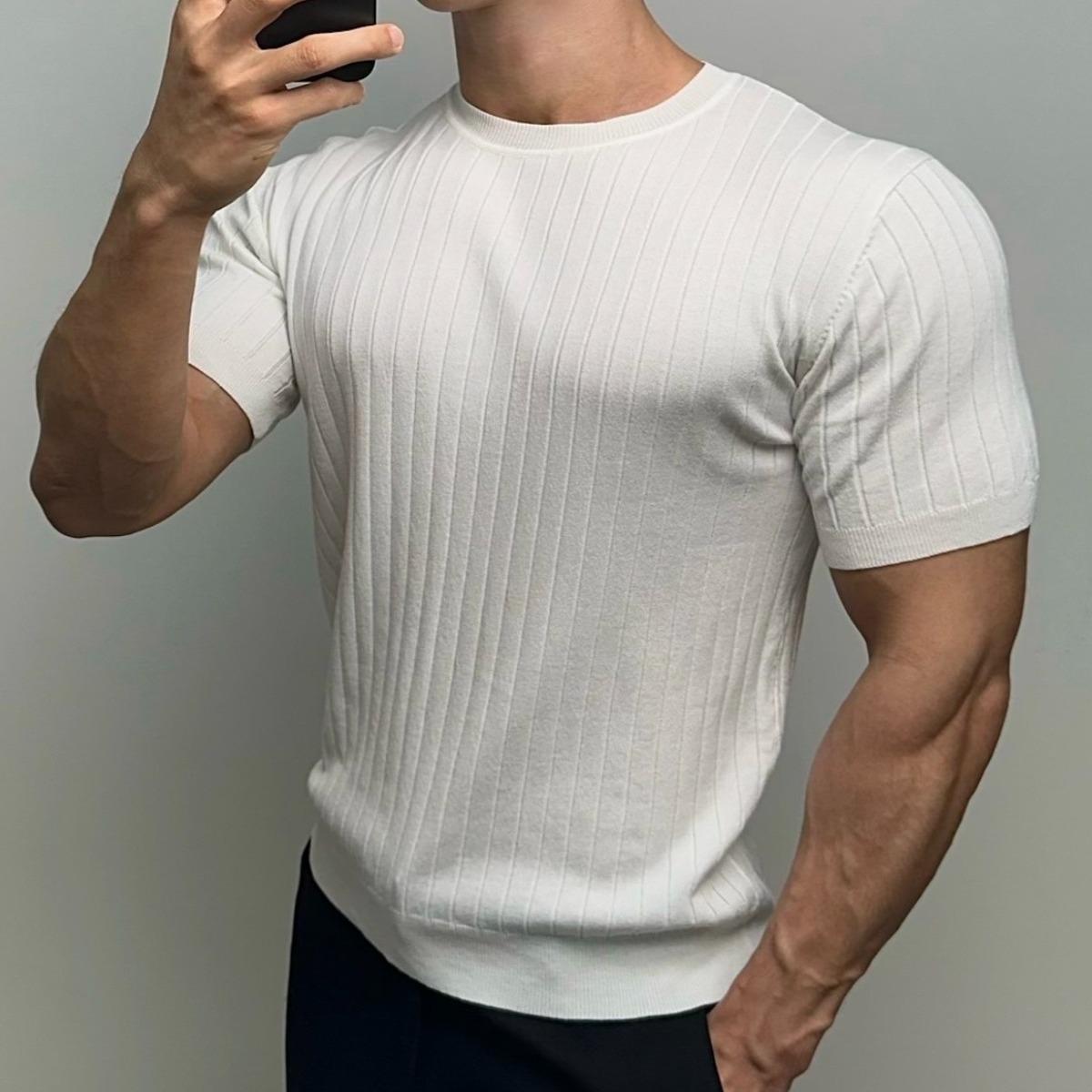 AMBEX 남자 여름 머슬핏 반팔 라운드 스트라이프 비스코스 니트 카라티 티셔츠 슬림핏 27,900원