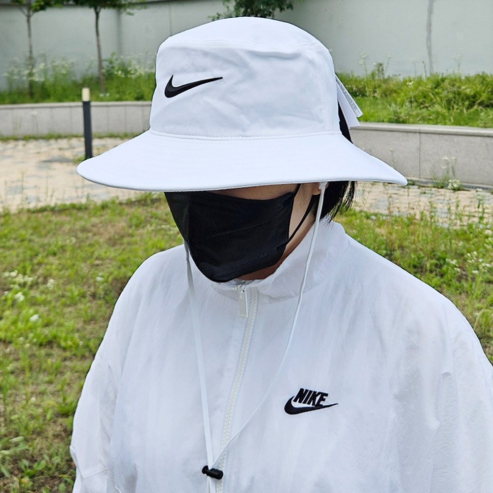 나이키 드라이핏 버킷햇 에이팩스 UV 자외선 차단 모자+THE HENEM 더스트백, 화이트 44,900원