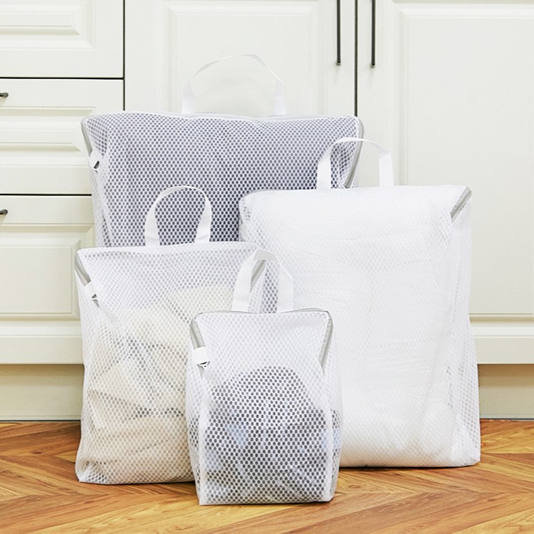 코멧 홈 무형광 도톰한 3D 가방 세탁망 4종 세트 8,290원