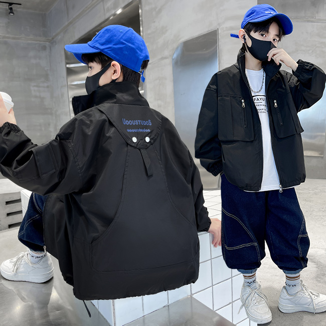 비비키드 초등생 신상 UOOUSTUDOS 레터링 빅포켓 바람막이 외투 상의 초중생 주니어 의류 코트 남아 봄 가을 점퍼 (33335) 31,800원