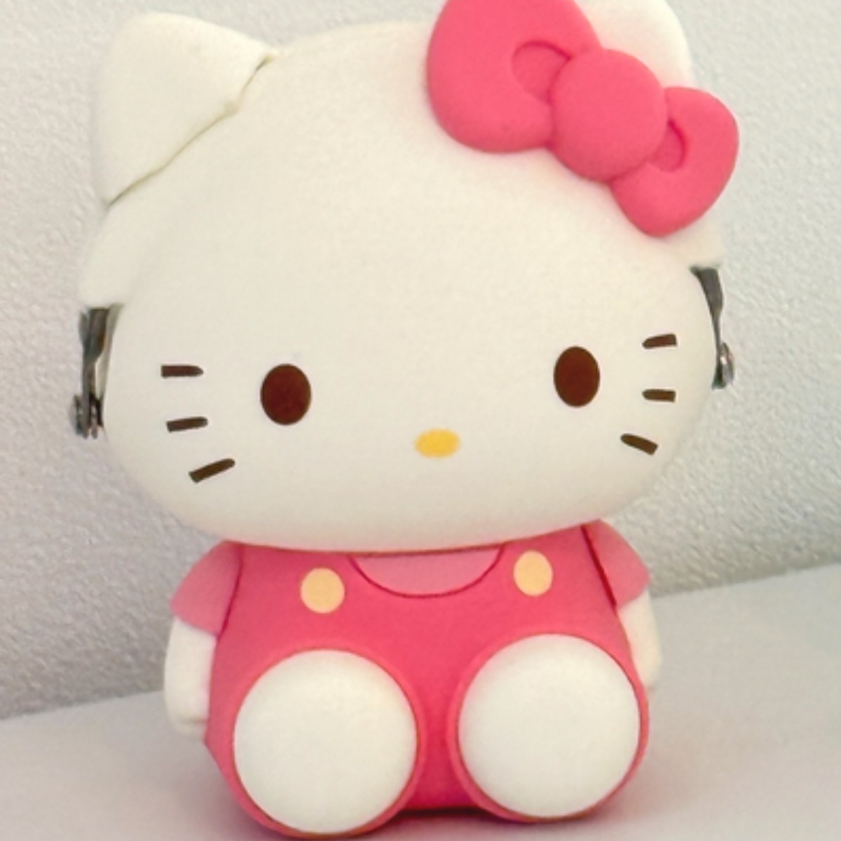 일본정품 헬로키티 3D 실리콘 포치비 파우치 38,900원