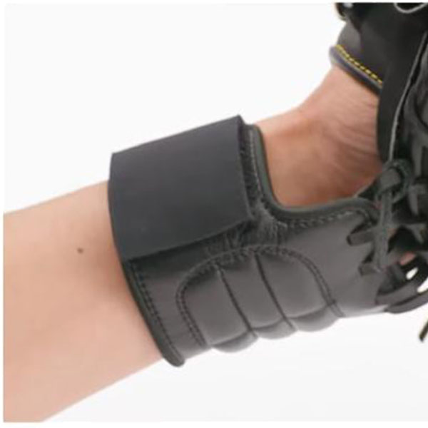 사사키 포수 손목 보호대 리스트 가드 BG1007S 63,000원