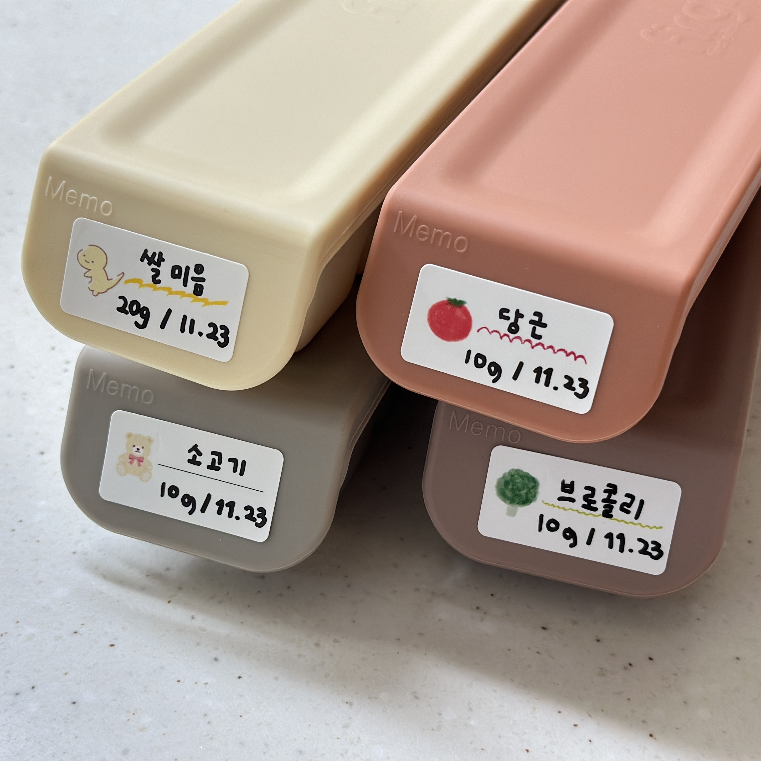 이유식 스티커 준비물 아기 큐브 재료 반찬 용기 라벨스티커 날짜 유광 무광 반투명 6,000원