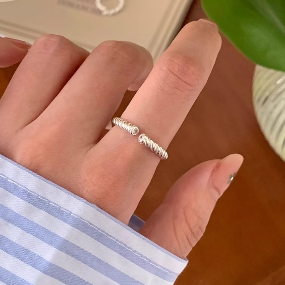 디아더컬러 여성용 실버 반지 로프 링 9,900원