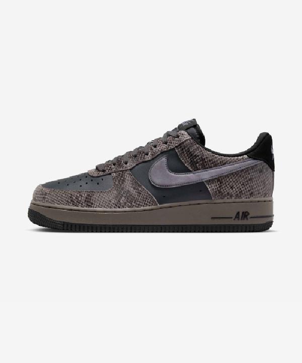 [브랜드상품] NIKE SNKRS 나이키 운동화 에어 포스 1 07 LV8 - 오프 누아르 블랙 카본 HF2898-001매장판 213,200원