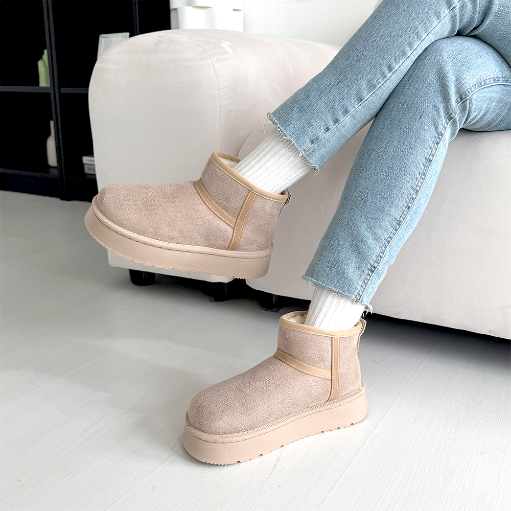 클레미엄 깔끔디자인 테잎마감 침투방지 털방한부츠 방탄 털부츠 바인딩 기모 스웨이드 어그 여성부츠 아동 방한화 키높이 28,900원