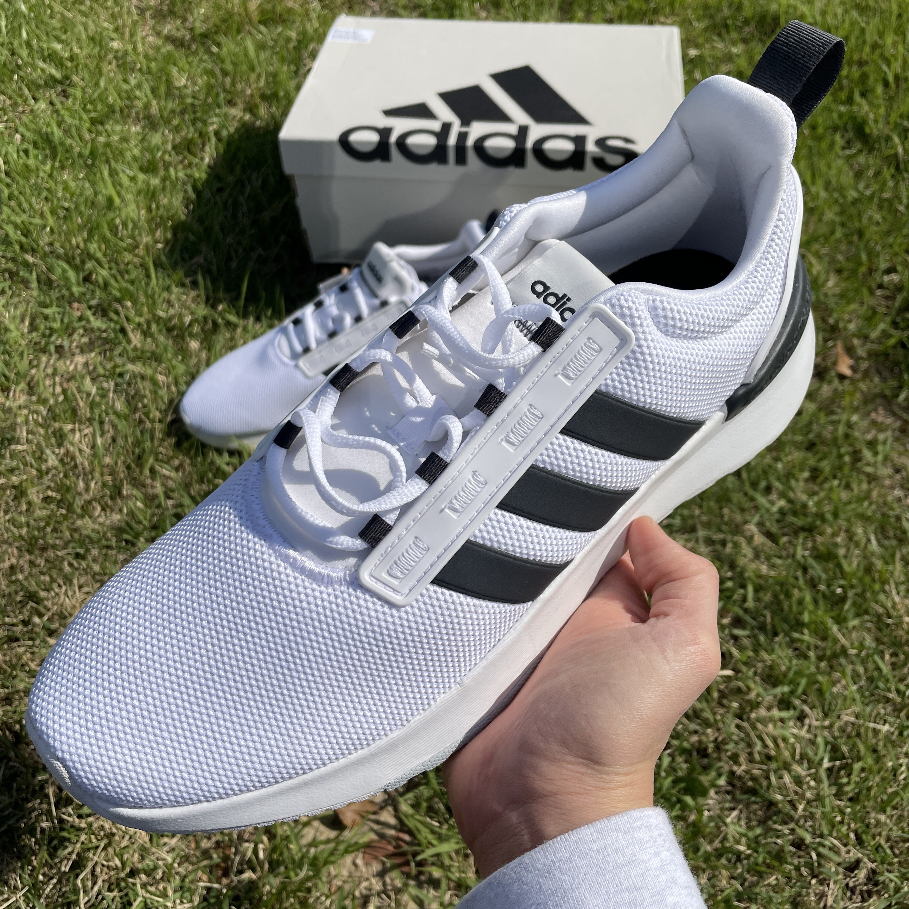 아디다스 여름운동화 통풍 러닝화 레이서 TR21 화이트 헬스장 GZ8182 조깅 트랙 47,900원