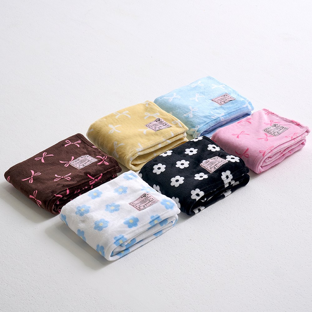 데시뉴 뉴노멀 리본 데이지 극세사 담요 6,900원