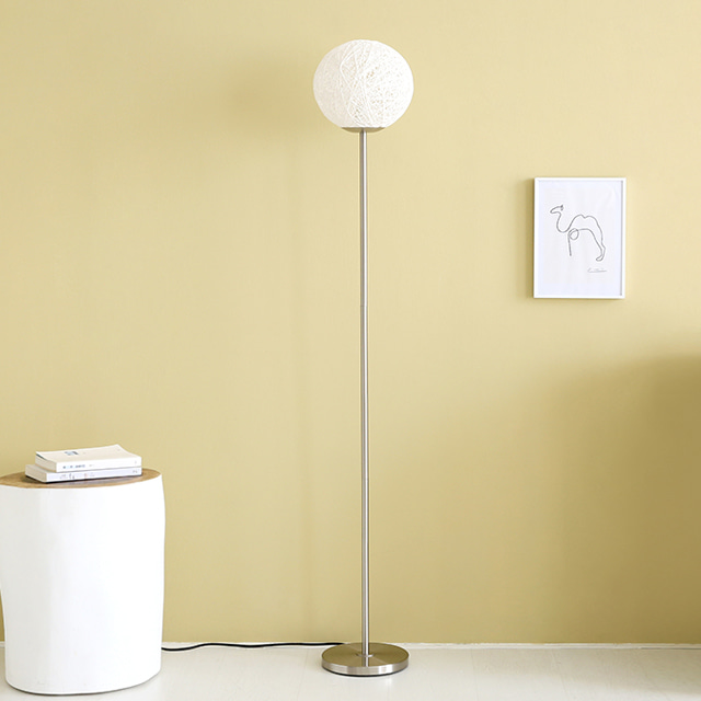 마켓비 PAUSA 장스탠드 E26 KS2352F + E26 LED 스마트전구 9W 컬러 세트 65,800원