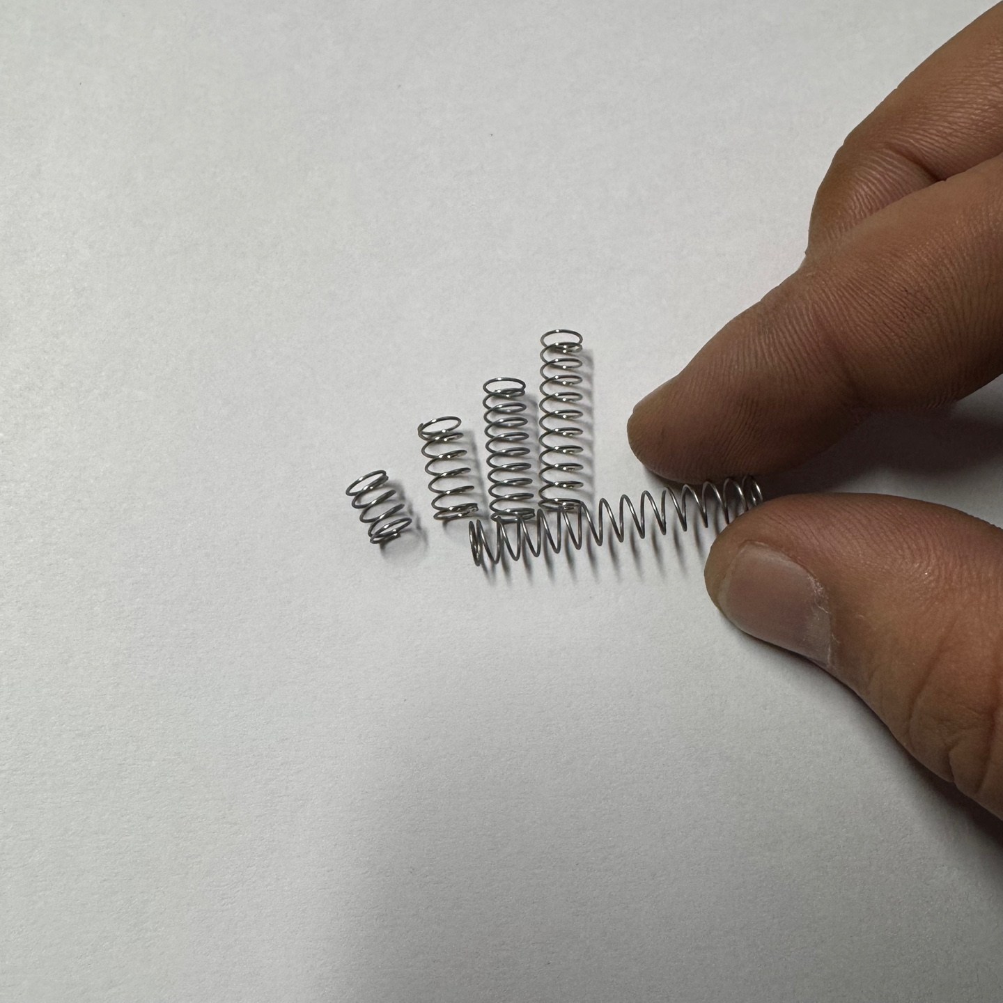 스프링팜 다용도 스프링 두께 0.4mm x 5mm 용수철 가구DIY 철물, 1개 1,100원