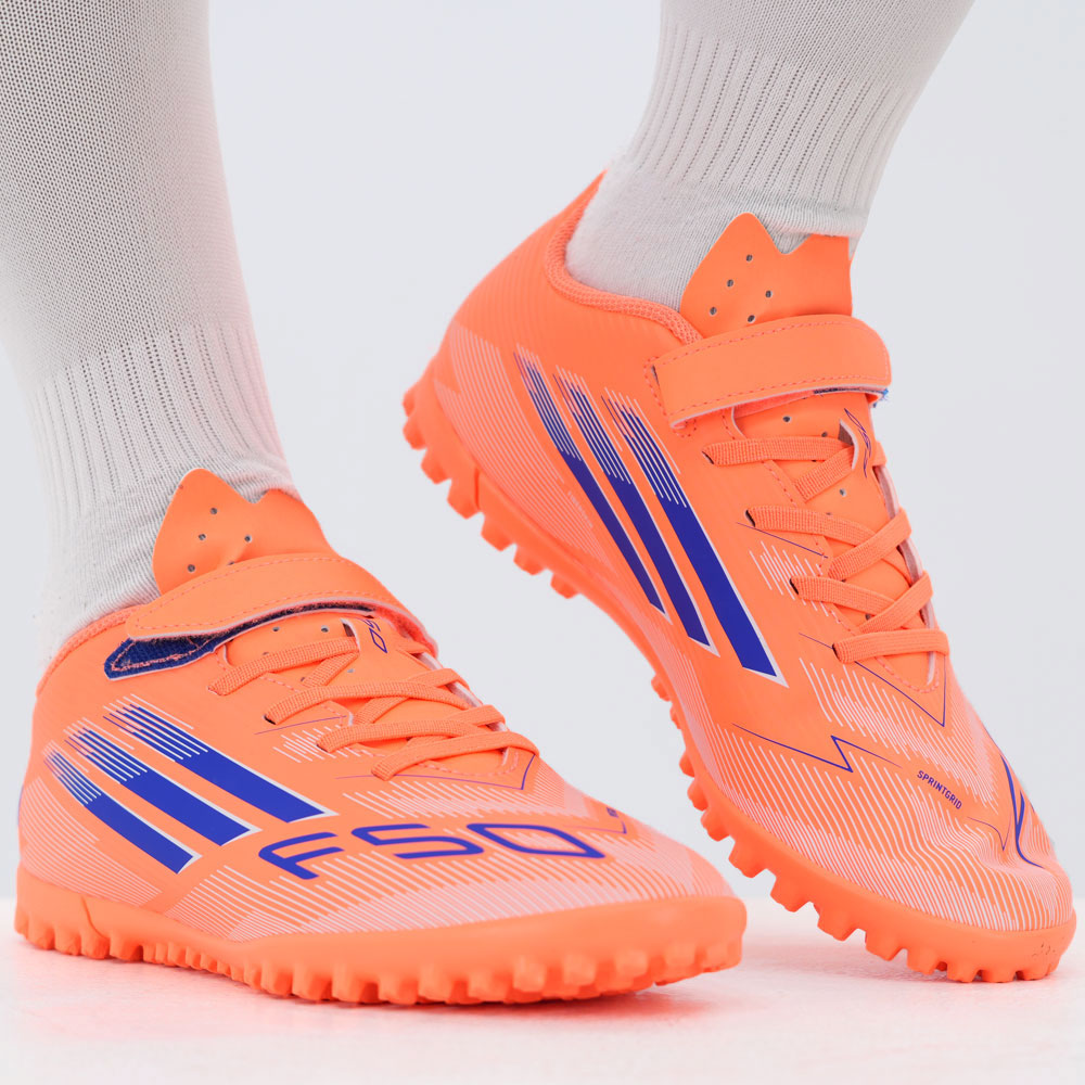 아디다스 아동 풋살화 고무줄 끈 찍찍이 스트랩 축구화 어린이 터프화 방과후 TF화 맨땅용 인조잔디용 47,000원