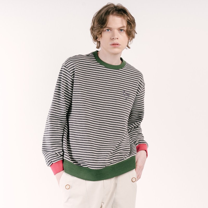 [커스텀어스] 스트라이프& 립믹스 하트로고자수 오버핏맨투맨 CXSCOSKMT202 GRY 63,200원