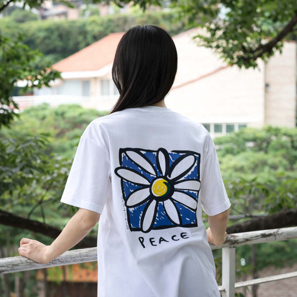 차르미콜 데이지 프린팅 남녀공용 순면 반팔 티셔츠 14,800원