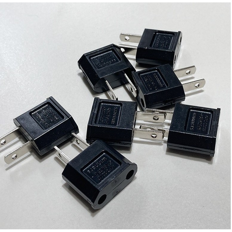 봉봉스튜디오 돼지코 어댑터 여행용 변환 110V, 3개 1,650원