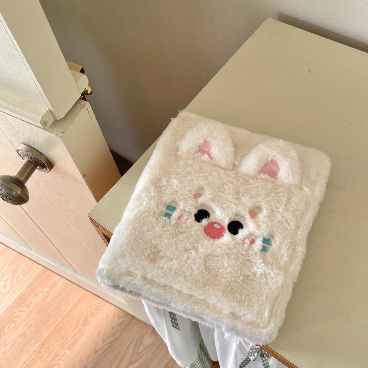 바닐라제이 [속지10장포함] 귀여운 동물 털 A5 6공 포토카드 바인더 다이어리 8,900원