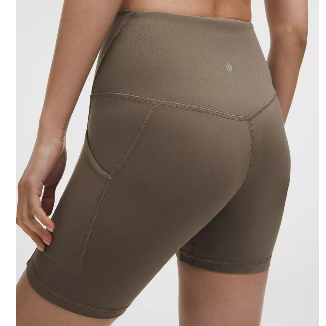 룰루레몬 얼라인 하이라이즈 쇼츠 with 포켓 6인치 여성 레깅스 반바지 휴대폰수납 러닝 마라톤 필라테스 요가 폴댄스 스포츠 운동 숏팬츠 매장판 93,000원