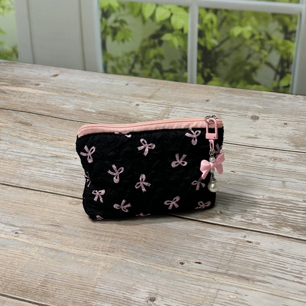 유스토어 펄리 리본 키링 파우치 8,800원