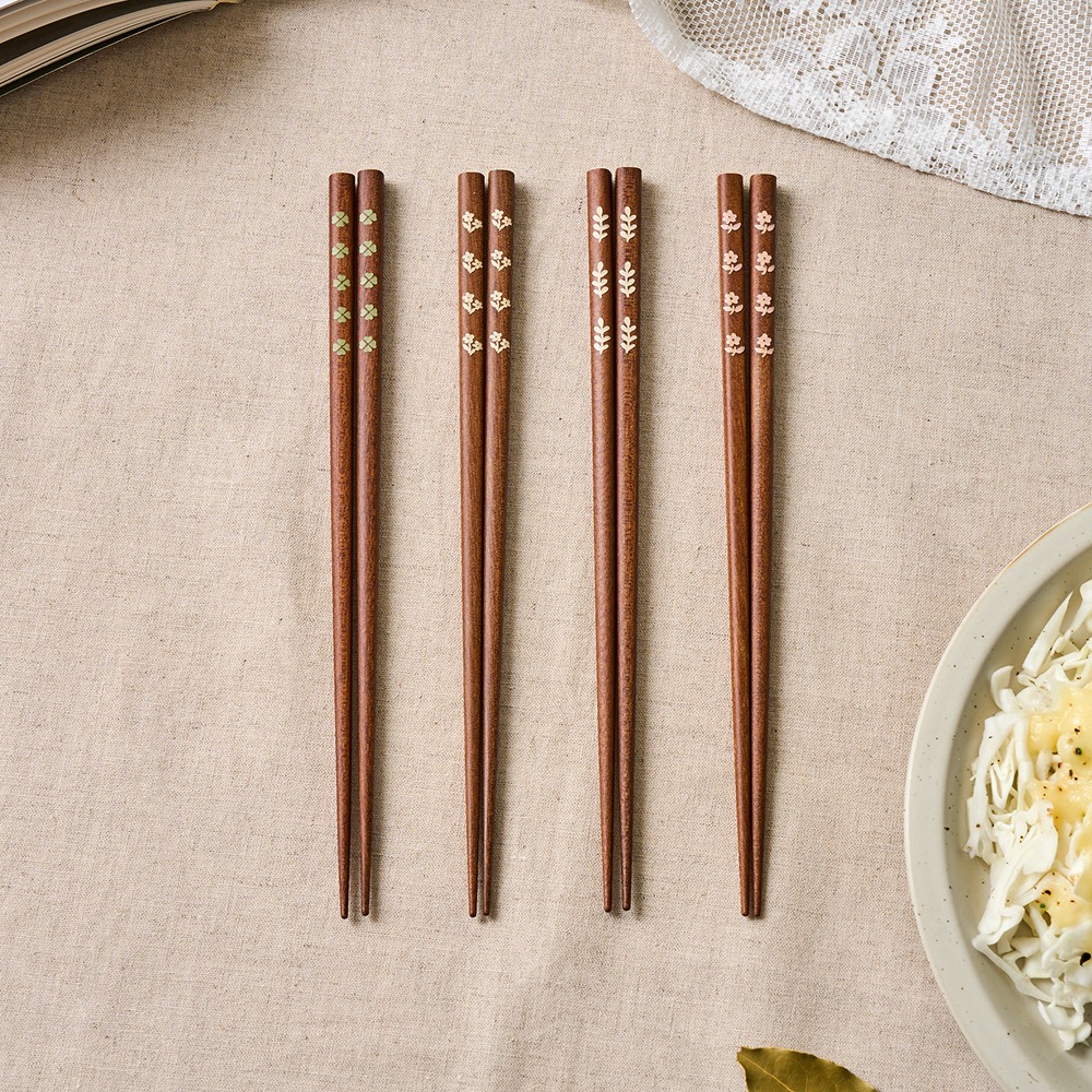 모던하우스 잔꽃이 새겨진 젓가락 4인 세트, 잔꽃, 4벌, 1세트 6,800원