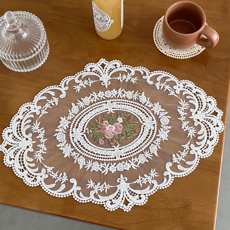 프렌치 레이스 플라워자수 테이블매트 2,880원