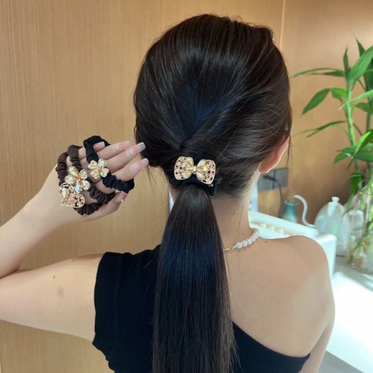 트렌도라 여성 머리끈 헤어끈 고무줄 크리스탈 곱창머리끈4P 8,150원